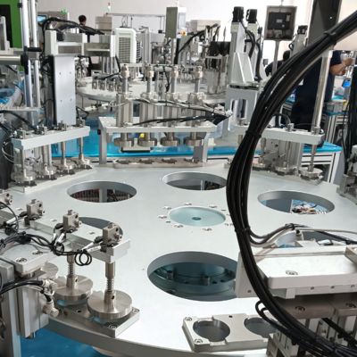 Giá tốt. PLC-Controlled Urine Cap Assembly Machine 2500-7500pcs/h trực tuyến