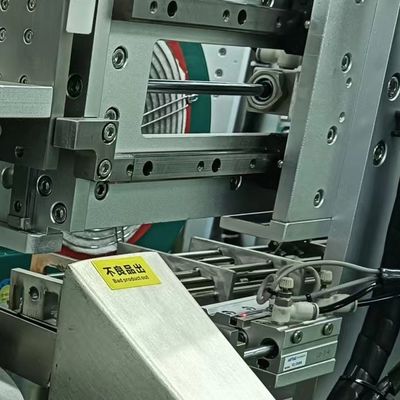 Giá tốt. Máy lắp ráp sản phẩm y tế Blade Feeding OEM Với hệ thống điều khiển PLC trực tuyến