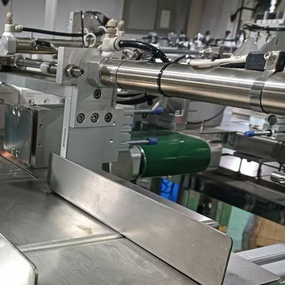 Giá tốt. Máy lắp ráp nắp mũ chạy bằng động cơ phụ trợ trực tuyến
