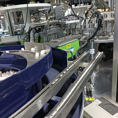 Giá tốt. Máy lắp ráp sản phẩm y tế AC380V Máy lắp ráp mũ tùy chỉnh trực tuyến