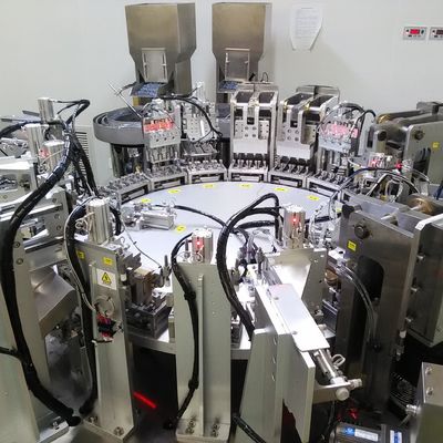 Giá tốt. Máy lắp ráp nắp đầu phun được làm bằng thép không gỉ, thiết bị chất lượng tốt, ổ servo cho hiệu suất ổn định trực tuyến