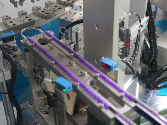 Giá tốt. Máy lắp ráp tự động cho kim lấy máu với hoạt động vòng xoáy, tùy chỉnh theo nhu cầu của khách hàng, công suất cao trực tuyến