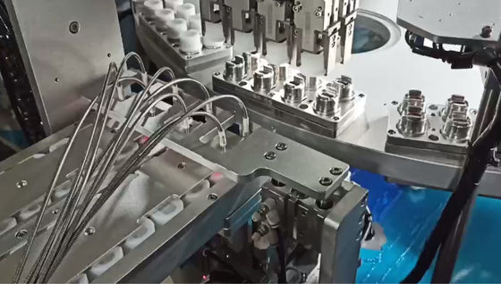 Giá tốt. Máy lắp ráp Euro Cap để lắp ráp tự động các nắp tấm nhựa dễ vỏ cho túi và chai nhựa mềm truyền IV trực tuyến