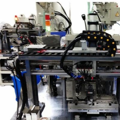 Lancet Mold Và Đặt kim tự động vào Máy khuôn
