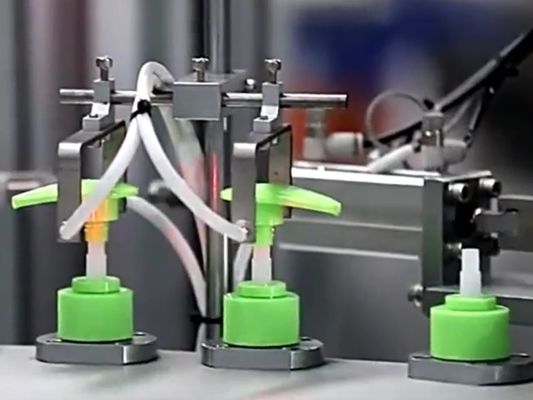 Giá tốt. Máy lắp ráp nhu cầu hàng ngày giảm tiếng ồn cho máy bơm kem dưỡng da Máy phun kích hoạt và nhiều hơn 1 bộ / người vận hành trực tuyến