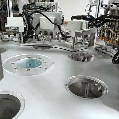 Máy lắp ráp nắp màng truyền dịch tự động, vận hành bởi một người, tiết kiệm sức lao động