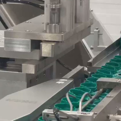 Giá tốt. Máy lắp ráp mũ tùy chỉnh với cơ chế servo 98% hiệu quả trực tuyến