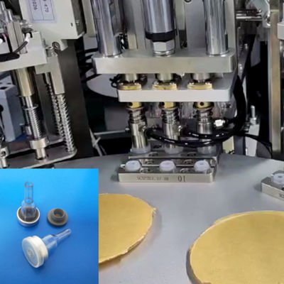 Giá tốt. Automatic IV Bag Spike Ports and Injection Ports Assembly Machine with Servo Mechanism 8000-15000pcs/hr and 99% Qualified Rate trực tuyến